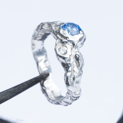 BIGGIESMALL RING. ICE BLUE