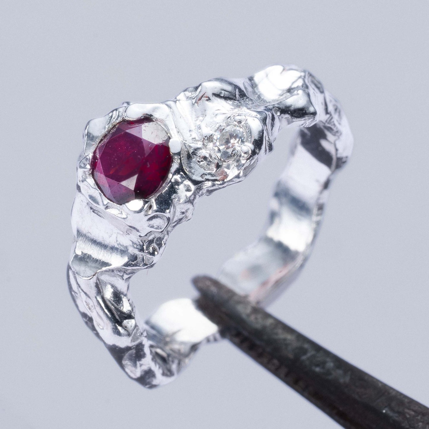 BIGGIESMALL RING. RUBY