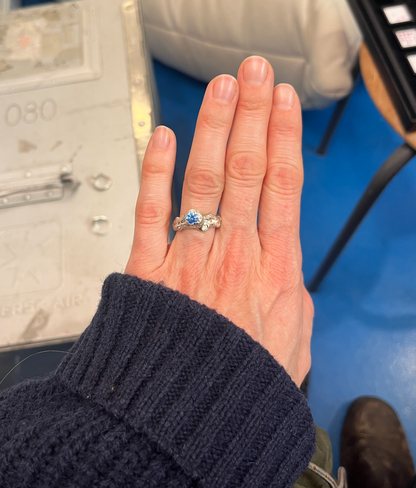 BIGGIESMALL RING. ICE BLUE